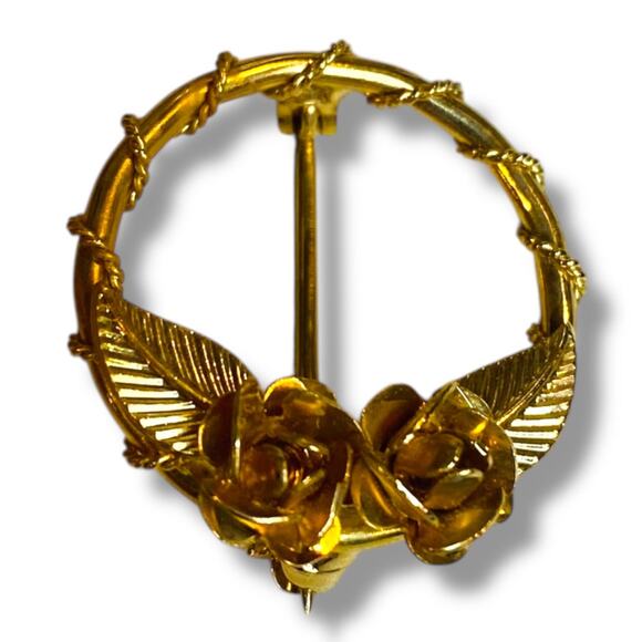 Vintage Goldtone Brooch Pin Wreath Rose 1 Inch Small - Picture 1 of 6